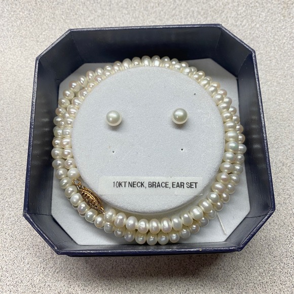10K Gold Genuine Freshwater Pearl Necklace Bracelet Earrings Elegant Jewelry Set